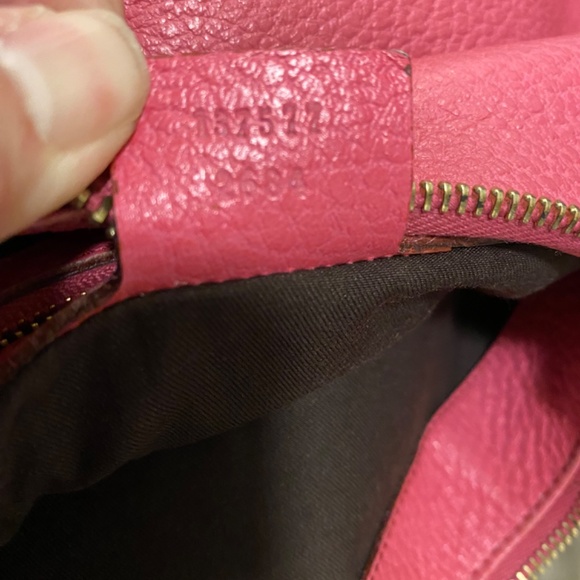 Authentic Gucci crescent hobo shoulder bag in pink - Picture 11 of 11